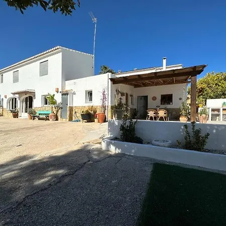 Сasa de vacaciones Calma Home, Pool & Bbq