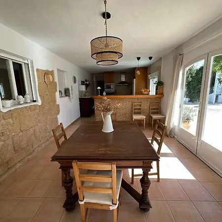 Сasa de vacaciones Calma Home, Pool & Bbq *