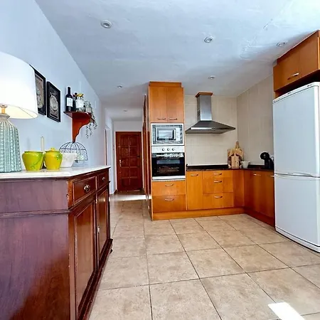 بيت للعطل Calma Home, Pool & Bbq خافييا